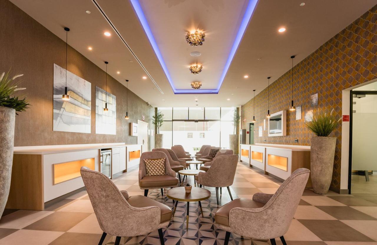 Leonardo Royal Hotel Barcelona Fira エクステリア 写真