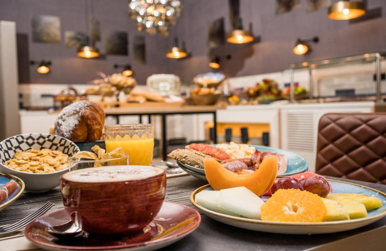 Leonardo Royal Hotel Barcelona Fira エクステリア 写真