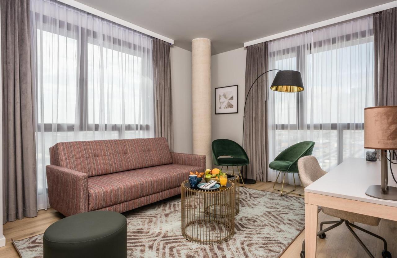 Leonardo Royal Hotel Barcelona Fira エクステリア 写真