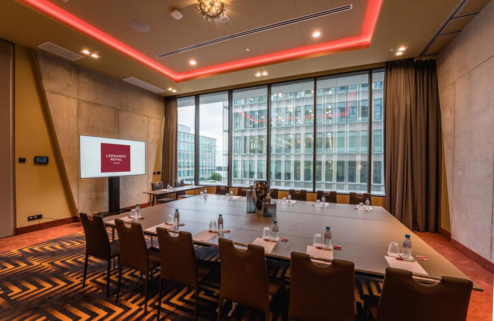 Leonardo Royal Hotel Barcelona Fira エクステリア 写真